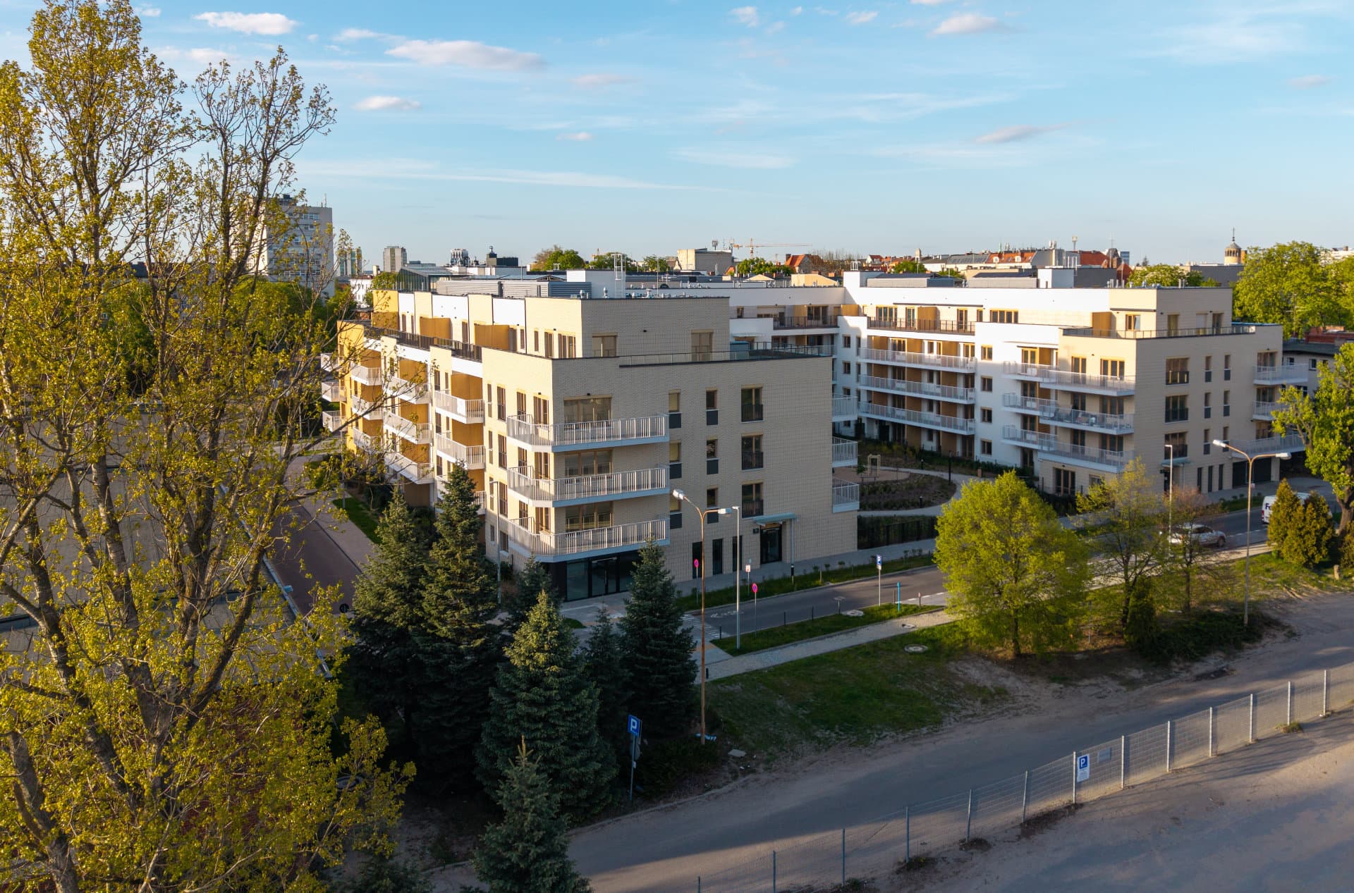 building b10 from the south side