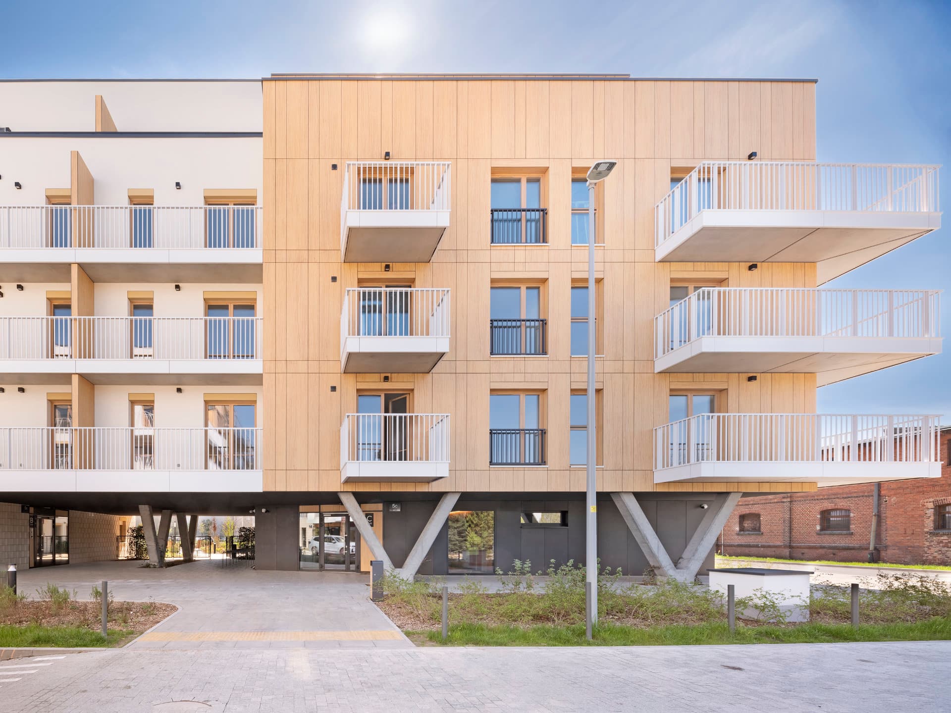 building b10