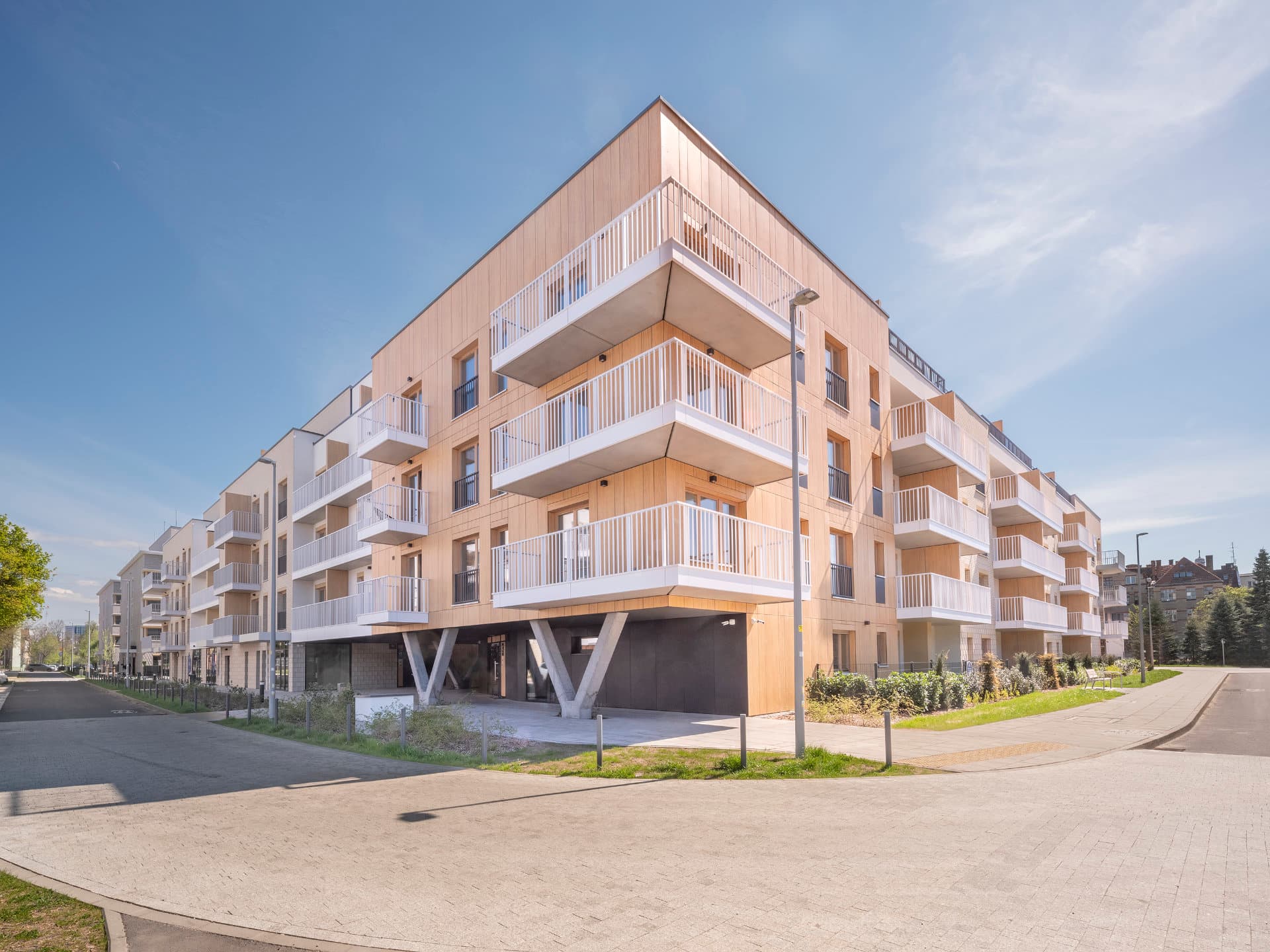 building b10